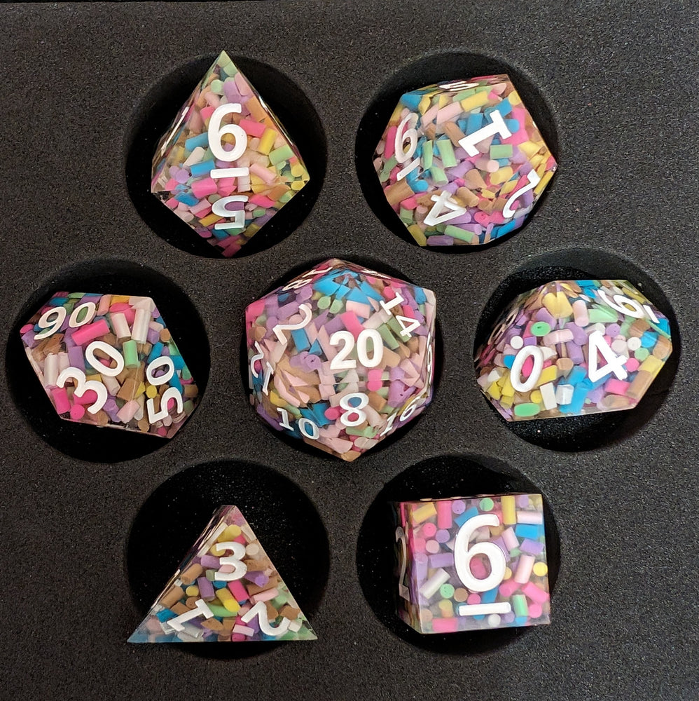 OZMTG -  Resin Dice with Hundreds & Thousands - Clear